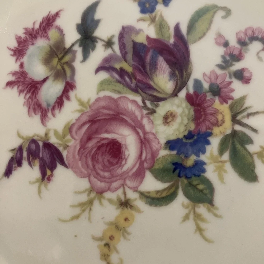 Castleton China Manor Gold Trim Dinner Plate 9